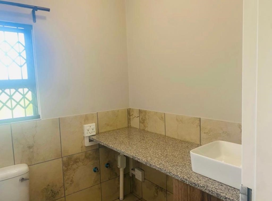 2 Bedroom Property for Sale in Gateway Manor North West